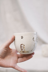 Gold doodle cup