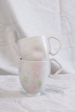 Load image into Gallery viewer, Pinched mug - pink
