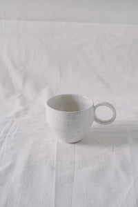 Loop handle mug