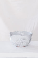 Load image into Gallery viewer, Hakeme Pouring Bowl