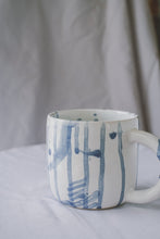 Load image into Gallery viewer, Cobalt scribble mug